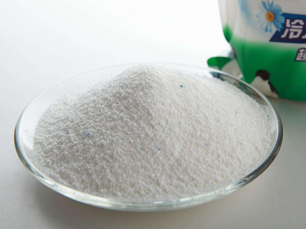 洗滌劑中使用的熒光增白劑有何特點？